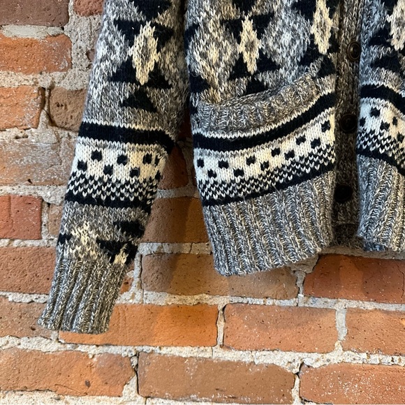 American Eagle | Cardigan Sweater Small - Picture 4 of 7